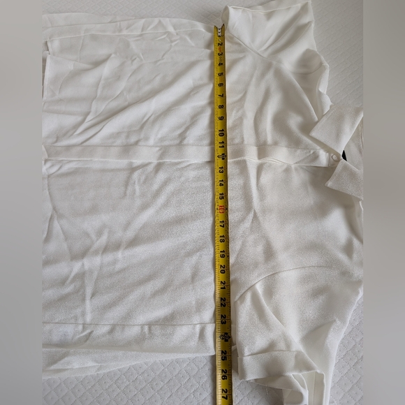 Ruti Look in the back pleated high low white blouse button down, size XL - Picture 10 of 12